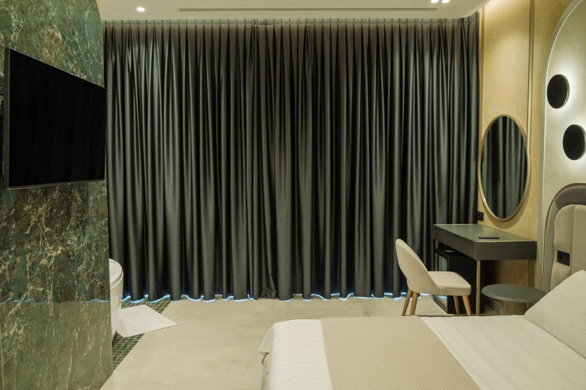Comfort Suites Golem  Εξωτερικό φωτογραφία