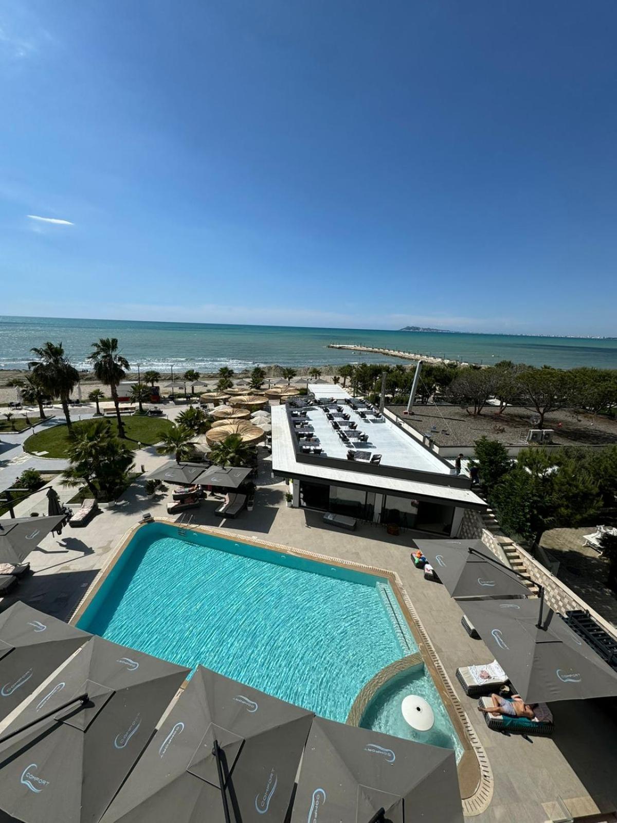 Comfort Suites Golem  Εξωτερικό φωτογραφία