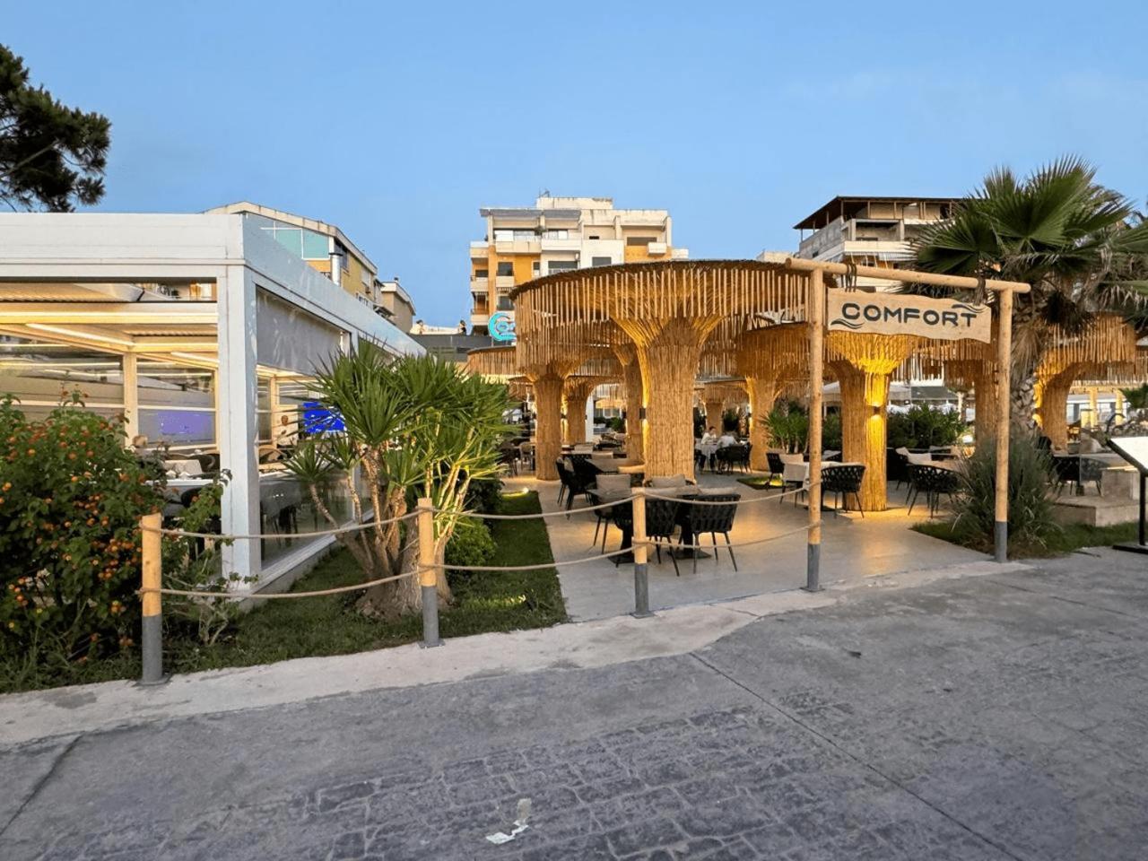 Comfort Suites Golem  Εξωτερικό φωτογραφία