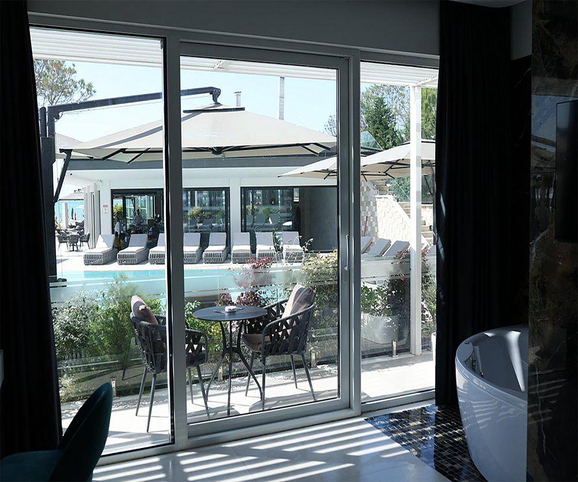 Comfort Suites Golem  Εξωτερικό φωτογραφία