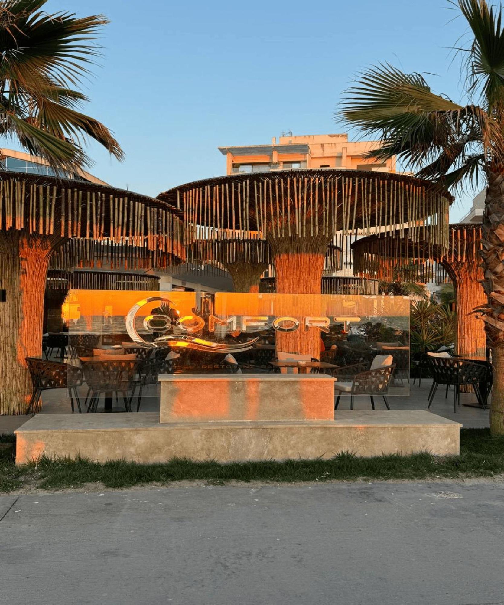 Comfort Suites Golem  Εξωτερικό φωτογραφία