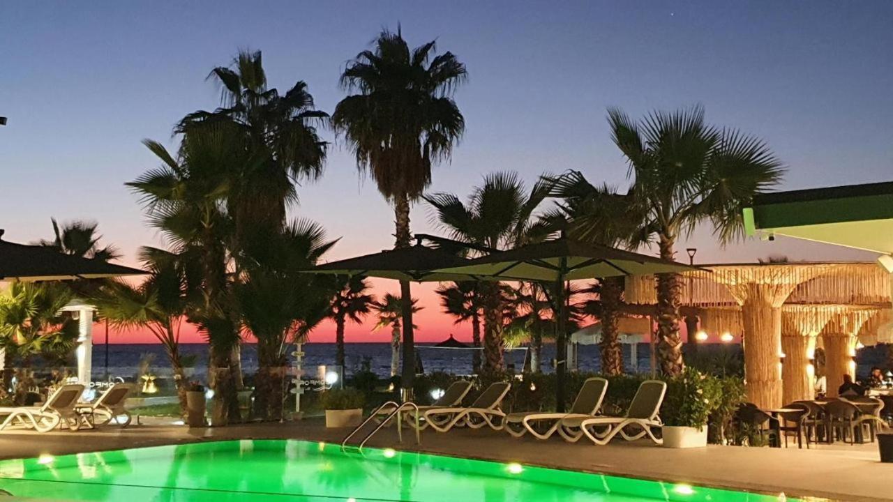 Comfort Suites Golem  Εξωτερικό φωτογραφία