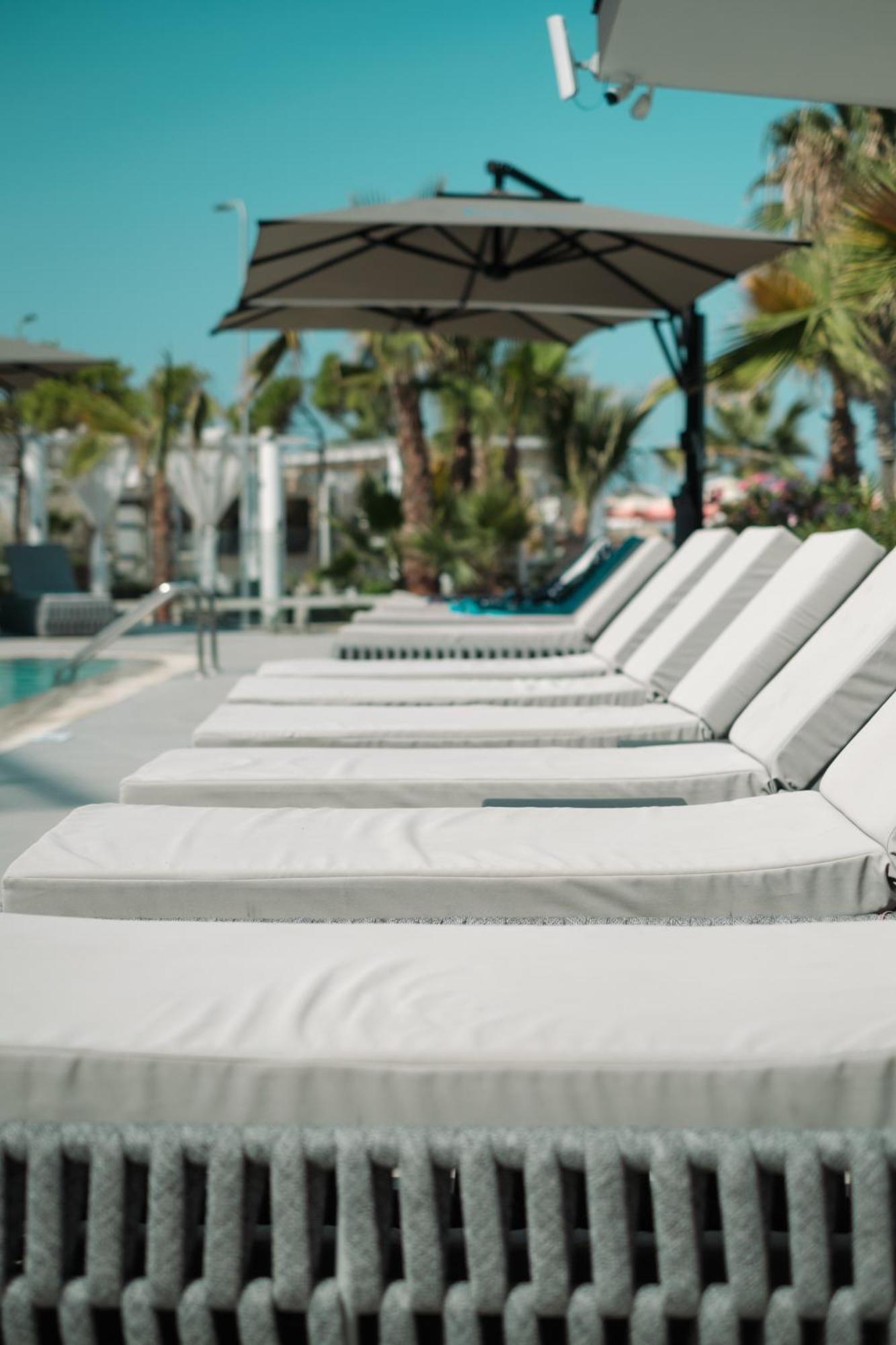 Comfort Suites Golem  Εξωτερικό φωτογραφία